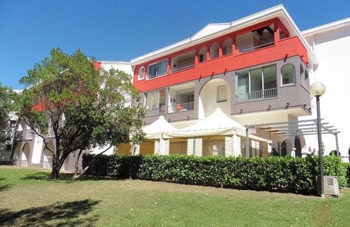 Lamalou-les-Bains Apartment | Lamalou apartment 1st floor, pets allowed, near center and thermal baths