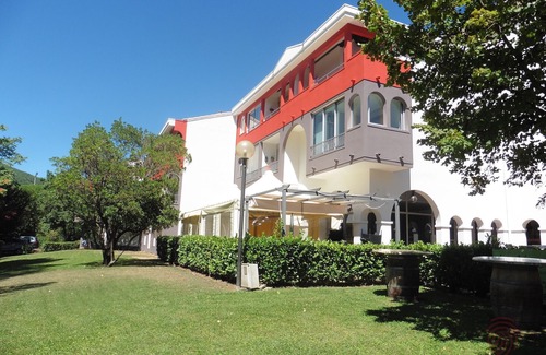 Lamalou-les-Bains Apartment | Lamalou apartment 1st floor, pets allowed, near center and thermal baths