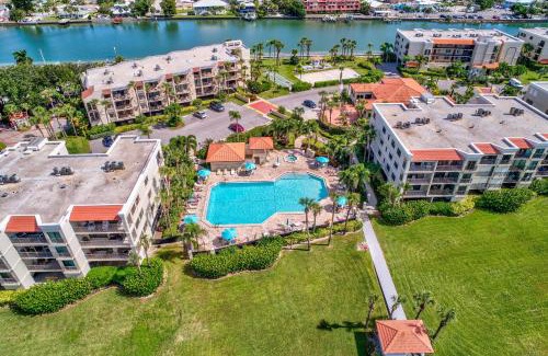 Sunset Beach House | Land's End 3-202 Bay Front