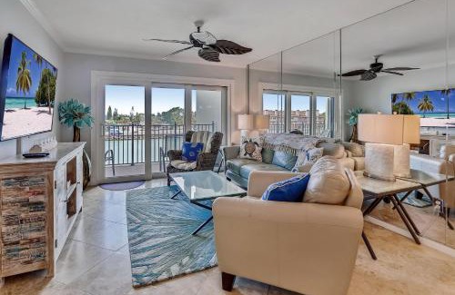 Sunset Beach House | Land's End 4-303 Bay Front - Premier