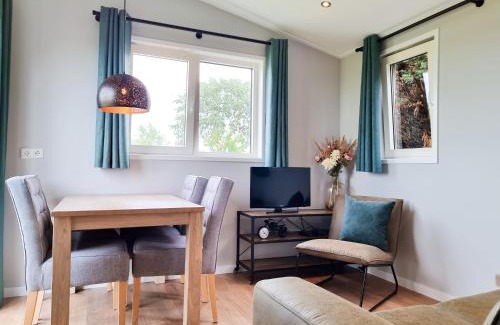 Oostkapelle Ski Chalet | Landelijk gelegen Chalet OK40