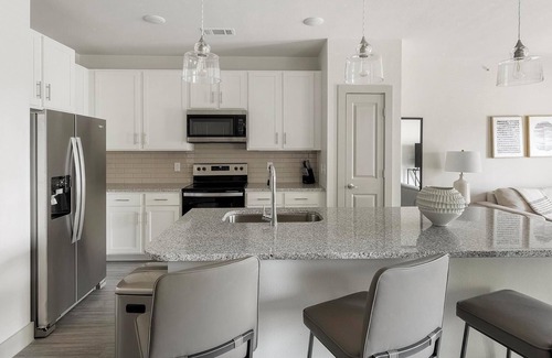 South Arlington Apartment | Landing | Amazing 1BD, Clubhouse, Gym