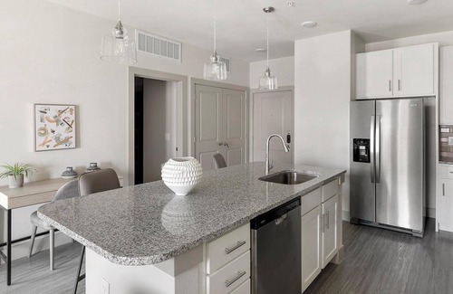 South Arlington Apartment | Landing | Amazing 1BD, Clubhouse, Gym