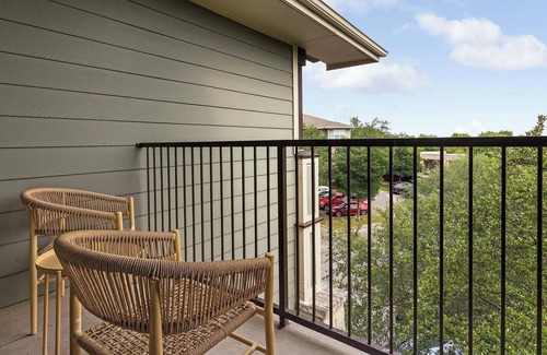 Sweetbriar Apartment | Landing | Amazing 1BD, Clubhouse, Gym