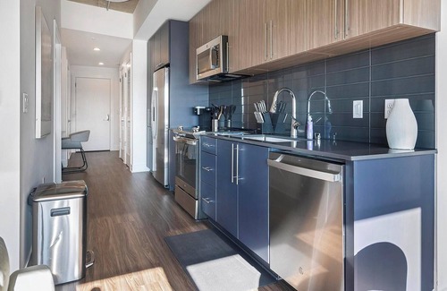 Baileys Crossroads Apartment | Landing | Amazing 1BD, Game Room, Gym