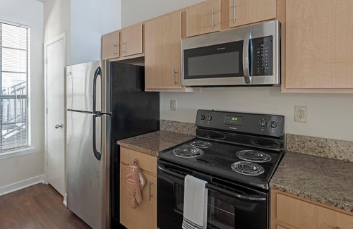 New Pathways Apartment | Landing | Amazing 2BD, Clubhouse, Gym