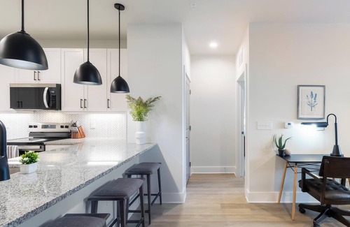 Freeport Apartment | Landing | Amazing 2BD, Gym, Yoga Studio