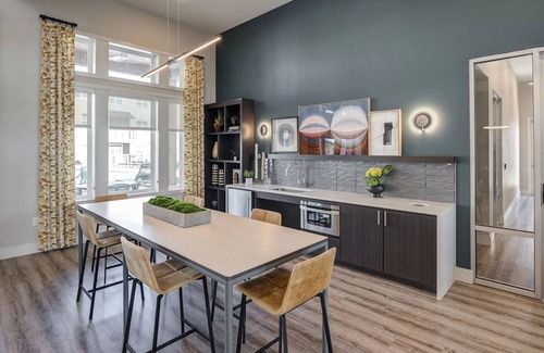 Fate Apartment | Landing | Amazing 2BD, Pool, Clubhouse