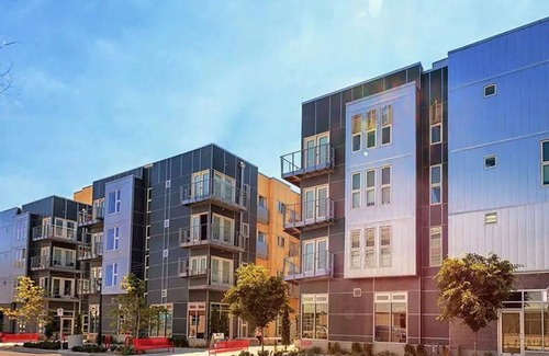 Pearl District Apartment | Landing | Amazing Studio, Courtyard, Gym