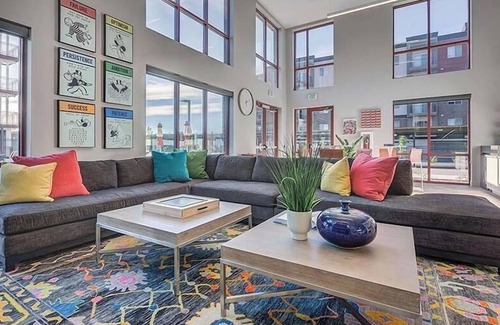 People's Freeway Apartment | Landing at 21LUX - 1 Bedroom in Ballpark