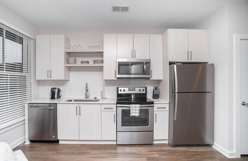 Westside Apartment | Landing at Caroline Apartments - 1 Bedroom in Westside