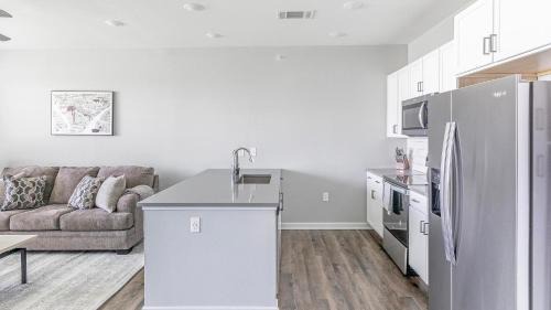 Madison Apartment | Landing at FarmHaus - Huntsville