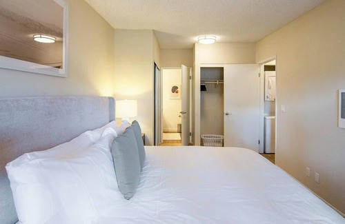 Country Club Apartment | Landing at Madera Ridge - 2 Bedrooms in Country Club