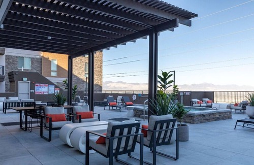 Draper Apartment | Landing at Point of View Apartments - 1 Bedroom in Downtown Draper