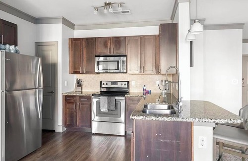 Northeast Carrollton Apartment | Landing at The Avenues at Carrollton - 1 Bedroom in Northeast Carrollton
