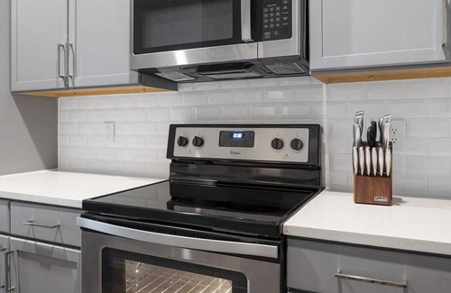 College Park Apartment | Landing at The Princeton at College Park - 2 Bedrooms in College Park