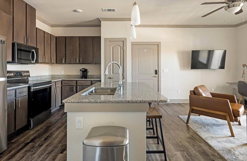 Manor Apartment | Landing | Beautiful 1BD, Clubhouse, Gym