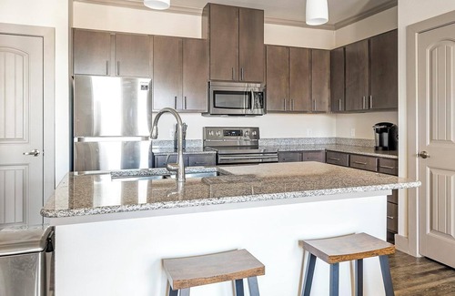 Manor Apartment | Landing | Beautiful 1BD, Clubhouse, Gym