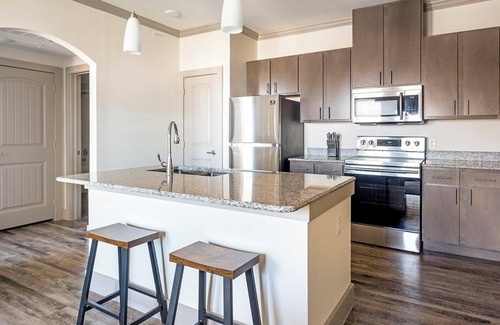 Manor Apartment | Landing | Beautiful 1BD, Clubhouse, Gym