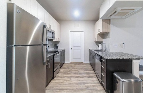 Charlotte Apartment | Landing | Beautiful 1BD, Clubhouse, Gym