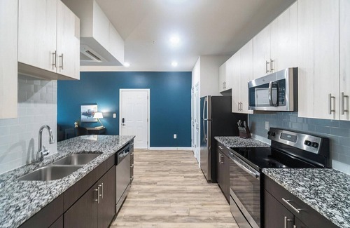 Charlotte Apartment | Landing | Beautiful 1BD, Clubhouse, Gym