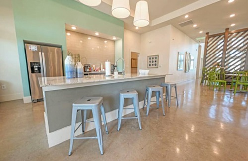 Lockhart Apartment | Landing | Beautiful 1BD, Clubhouse, Gym