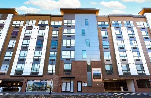 Carteret Apartment | Landing | Beautiful 2BD, Rooftop Lounge, Gym