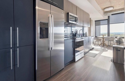 Baileys Crossroads Apartment | Landing | Chic 1BD, Game Room, Gym