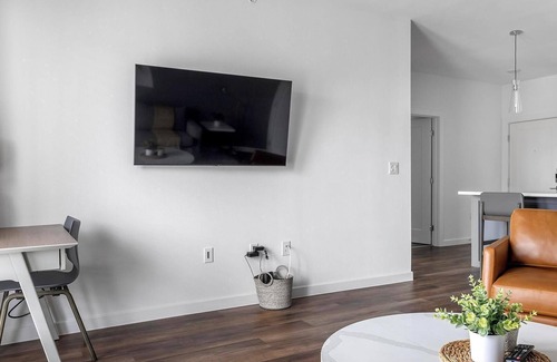 Austin Apartment | Landing | Chic 1BD, Pool, Clubhouse