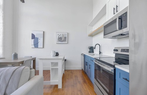 Greenville Apartment | Landing | Chic 2BD, Yoga Studio, Gym