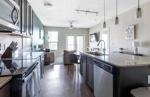 Gruene Apartment | Landing | Incredible 1BD, Gym, Pool