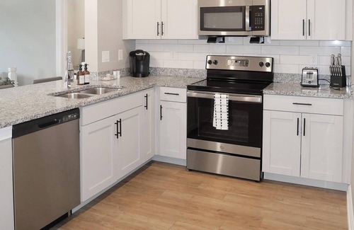 Fort Myers Apartment | Landing | Incredible 2BD, Pool, Gym