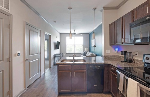 South Nashville Apartment | Landing | Modern 1BD, Clubhouse, Gym
