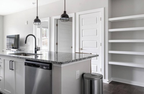 Mableton Apartment | Landing | Modern 1BD, Gym, Pool