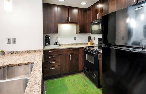 North Chesterfield Apartment | Landing | Modern 1BD, Gym, Clubhouse