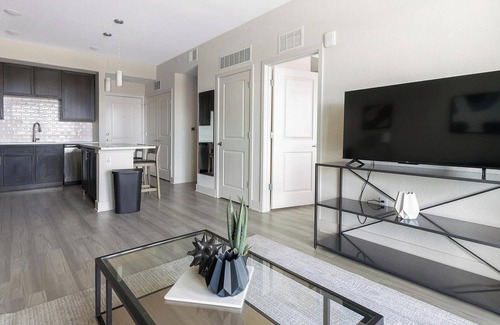 Palmetto Apartment | Landing | Modern 1BD, Yoga Studio, Clubhouse