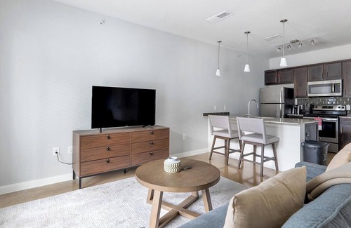 Buda Apartment | Landing | Modern Studio, Yoga Studio, Clubhouse