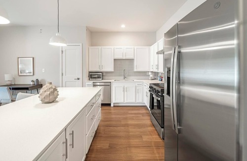 Willow Springs Apartment | Landing | Spectacular 2BD, Clubhouse, Pool