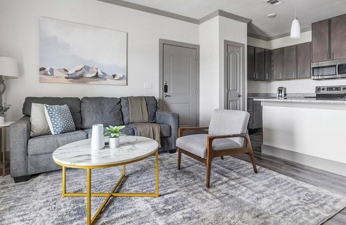 Manor Apartment | Landing | Spectacular 1BD, Courtyard, Clubhouse