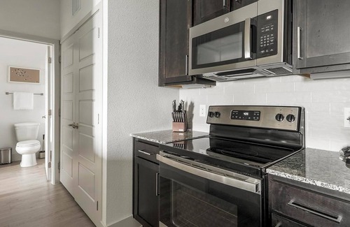 Austin Apartment | Landing | Spectacular 1BD, Pool, Gym