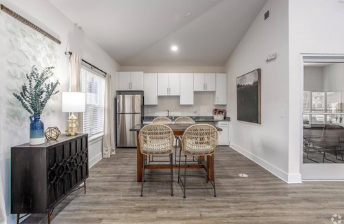 Concord Apartment | Landing | Spectacular 2BD, Pool, Clubhouse