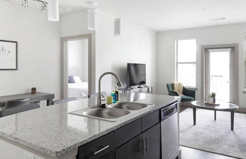 Haltom City Apartment | Landing | Spectacular 1BD, Yoga Studio, Pool