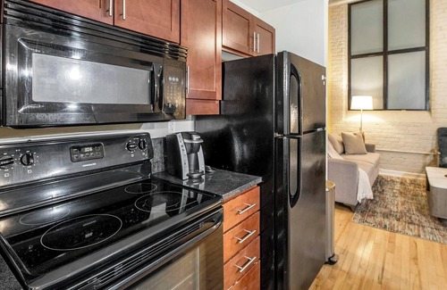 Petersburg Apartment | Landing | Stunning 1BD, Pool, Gym
