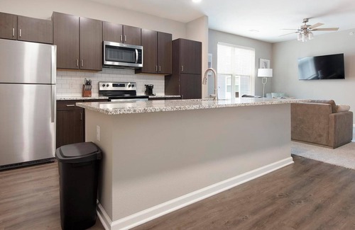 Chesterfield Apartment | Landing | Stunning 2BD, Clubhouse, Courtyard