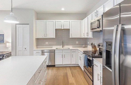 Willow Springs Apartment | Landing | Stunning 2BD, Clubhouse, Gym