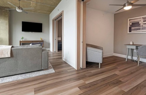 Baileys Crossroads Apartment | Landing | Stylish 1BD, Gym, Game Room