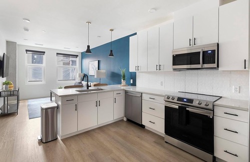 Civic Center Apartment | Landing | Stylish 1BD, Rooftop Lounge, Gym