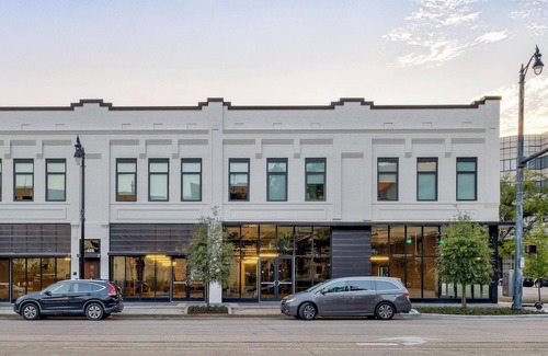 Berryessa Apartment | Landing | Stylish 1BD in Five Points South