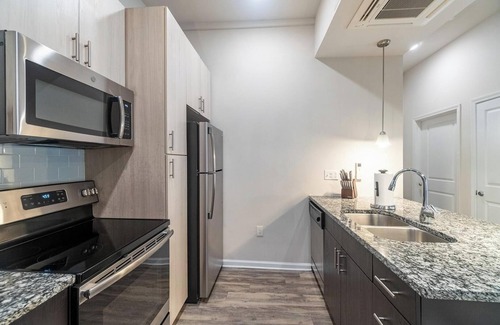 Charlotte Apartment | Landing | Stylish 2BD, Clubhouse, Gym