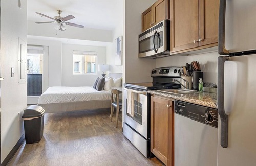 Pearl District Apartment | Landing | Stylish Studio, Courtyard, Gym